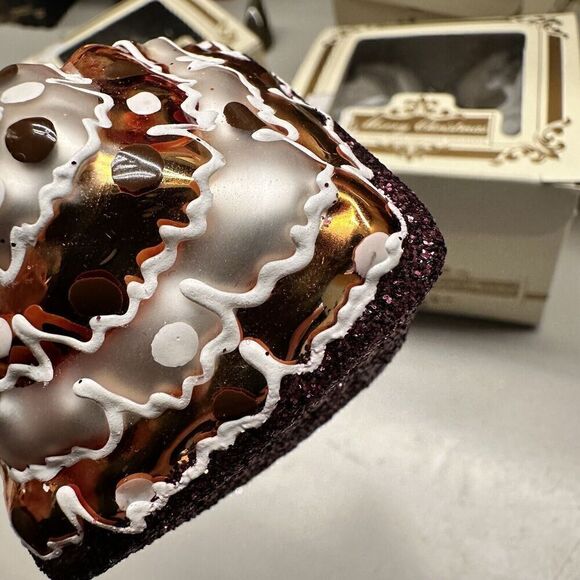 Vintage Christmas Cupcake Glass Ornament Vintage Cupcake Glitter Mini Glass Tree - Picture 6 of 8